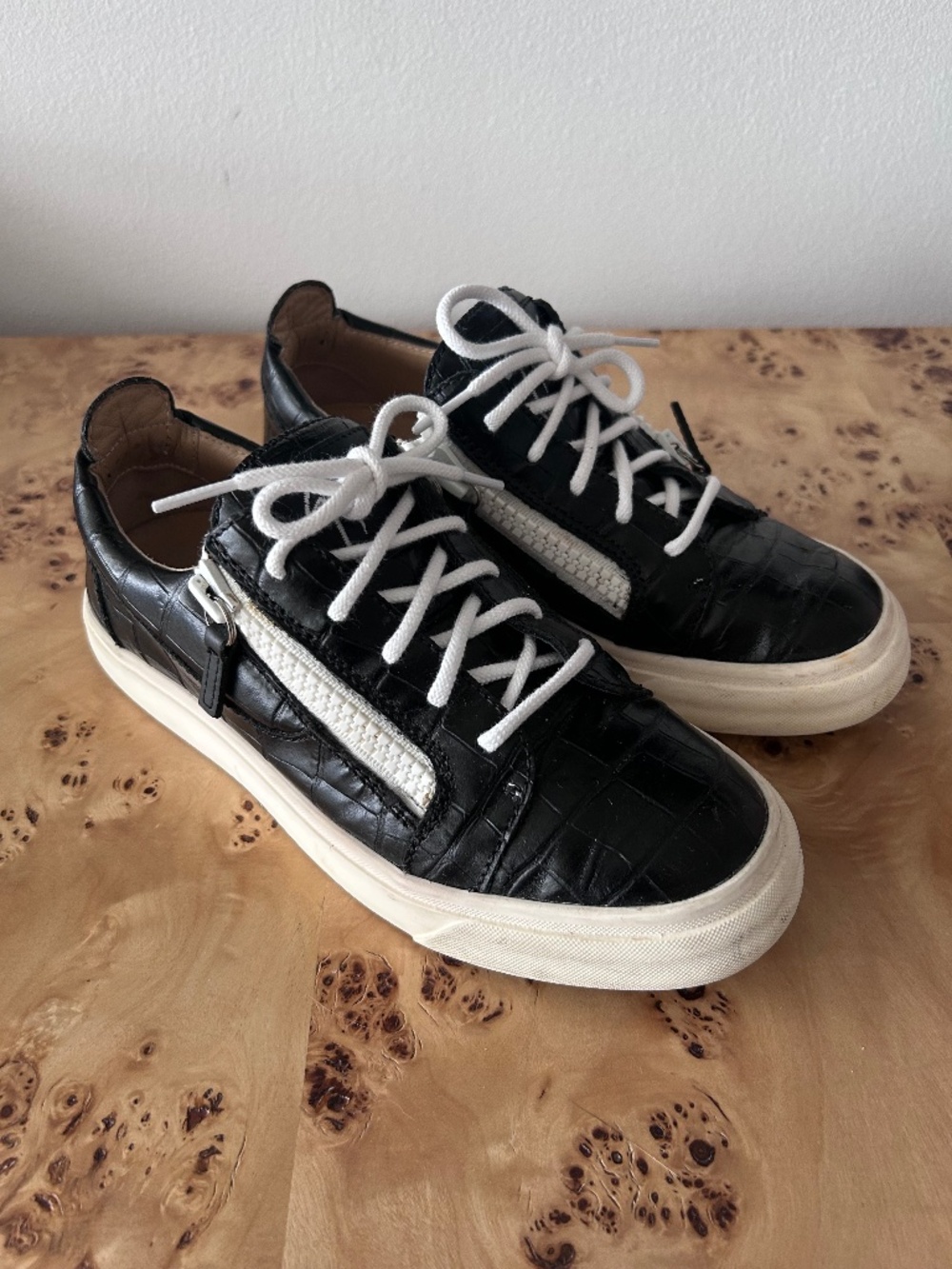 $595 EXC Giuseppe Zanotti Black Croc Embossed Side Zip Low-top Sneakers 37 7